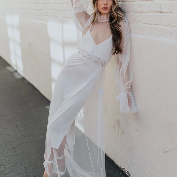 Untamed Petals - Vogue Tulle Overlay - Medium | Bridal Tulle Overlay - Picture 3 of 7